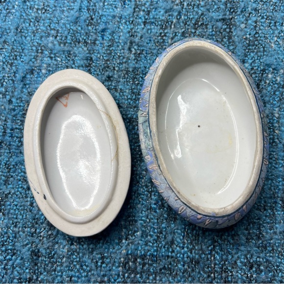 Vintage Heygill & HFP Macau Hand Painted China Ceramic Trinket Box with Lid - Picture 9 of 10